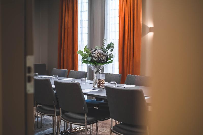 ホテル Elite Plaza Oernskoeldsvik エクステリア 写真